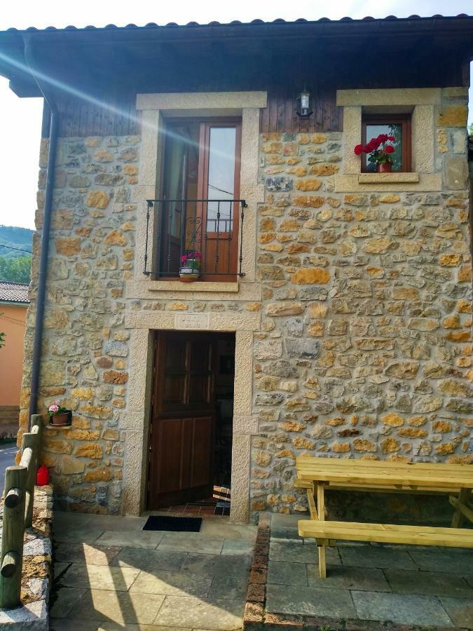Casa De Aldea La Xunta